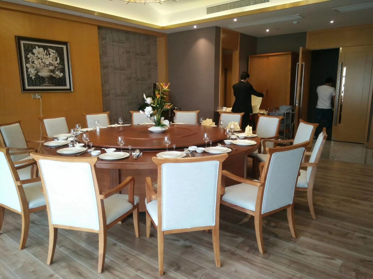 思進(jìn)家具